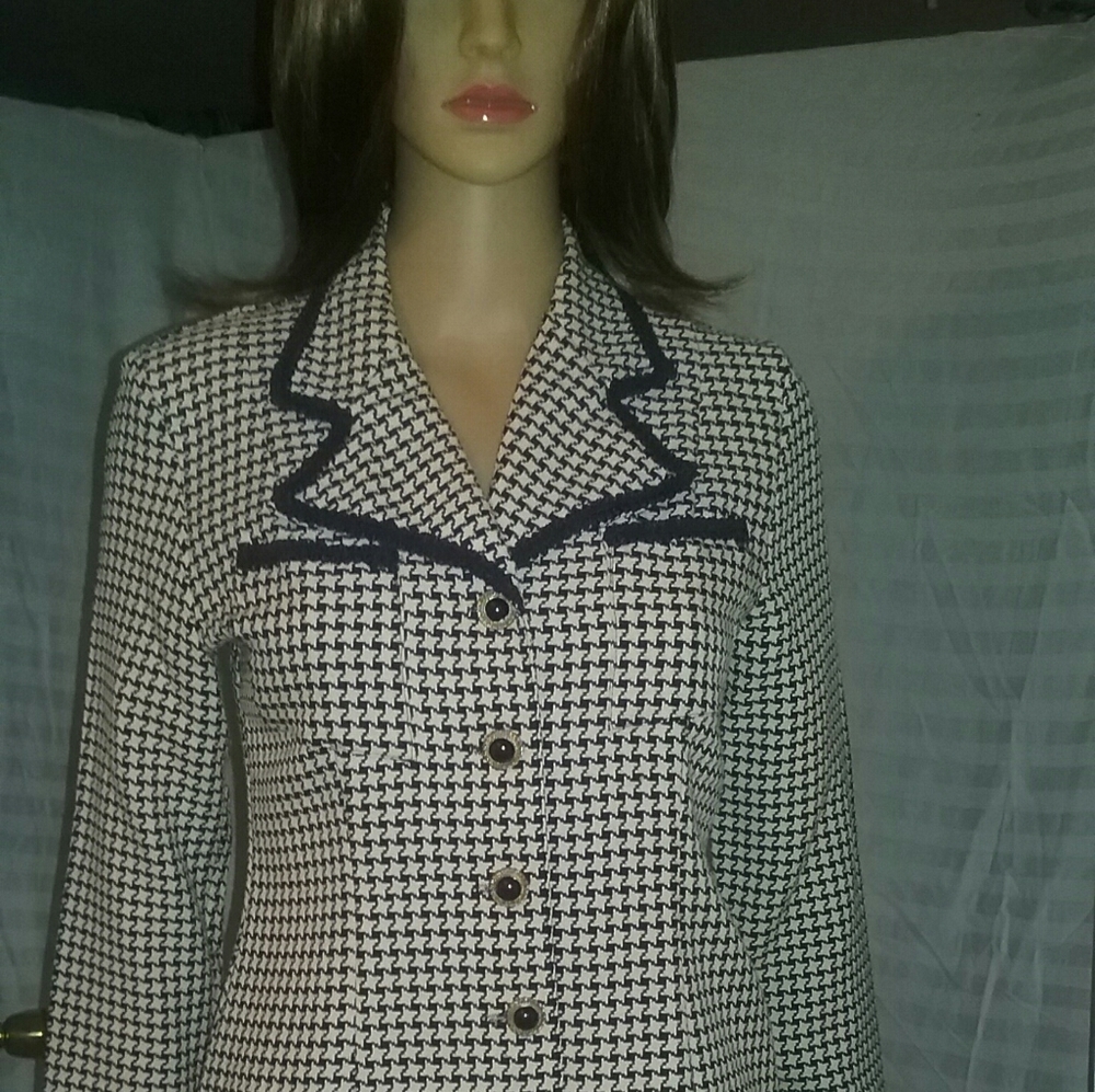 Francine Brower suit sz 2 sh 14 x 2 sl 21